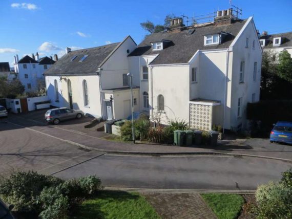 5 Bedroom Semi-Detac...